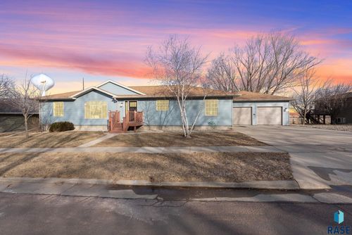 406 N Cherry St Street, Lennox, SD, 57039 | Card Image