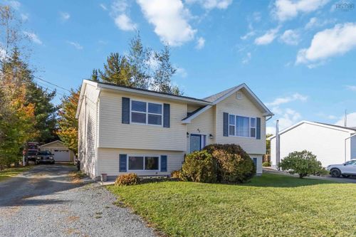 45 Grove Ave, Beaver Bank, NS, B4G1B7 | Card Image