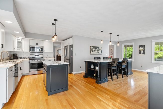 5 Memory Ln, House other with 3 bedrooms, 3 bathrooms and 3 parking in Wakefield MA | Image 7