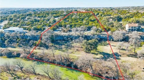 132 Sunrise Dr, Boerne, TX, 78006-7896 | Card Image