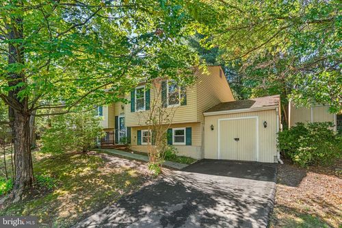 24728 Nickelby Dr, DAMASCUS, MD, 20872-2700 | Card Image