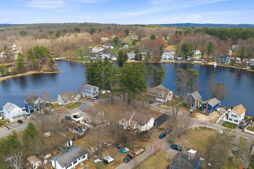 34 Shore Dr, Salem, NH, 03079-1337 | Card Image