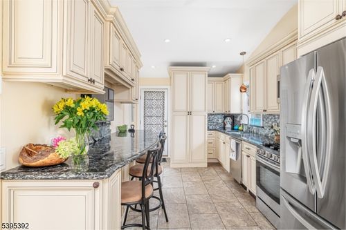 2 Canal St, Highland Lakes, NJ, 07422-1203 | Card Image