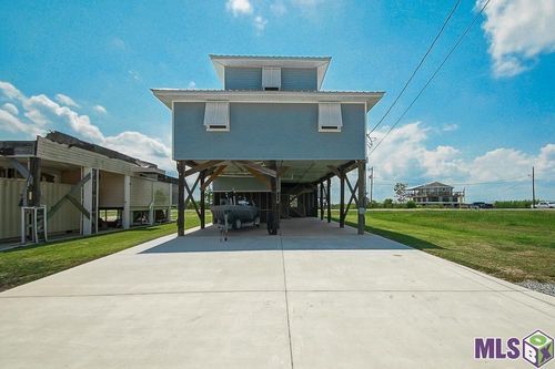 119 Lillian Ln, Chauvin, LA, 70344-2431 | Card Image