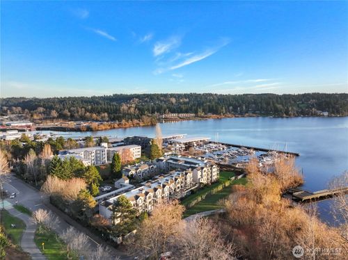 a402-6121 Ne 175th St, Kenmore, WA, 98028-4845 | Card Image