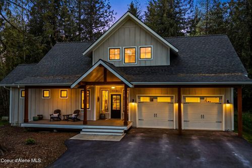 685 Railroad Ave, Dover, ID, 83825-6021 | Card Image