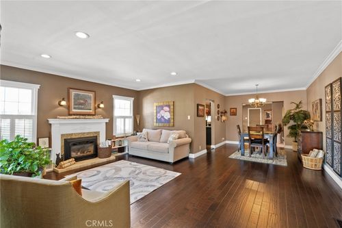 5594 Myrtle Ave, Long Beach, CA, 90805-5448 | Card Image