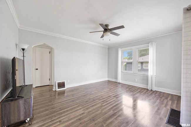 1900 Airport Rd, House other with 4 bedrooms, 2 bathrooms and null parking in Peoria IL | Image 11