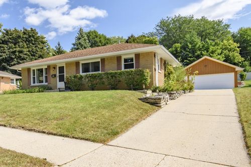 245 S Hine Street, Waukesha, WI, 53188 | Card Image