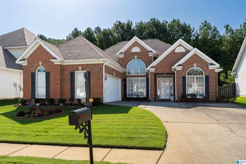 2262 Forest Lakes Ln, STERRETT, AL, 35147-8152 | Card Image