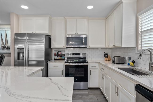 2371 Scotts Cir, House other with 3 bedrooms, 2 bathrooms and null parking in Ingleside TX | Image 15
