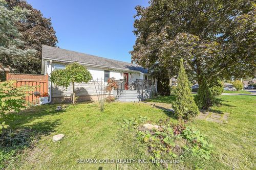13 Foster Rd, Mississauga, ON, L4T1C3 | Card Image