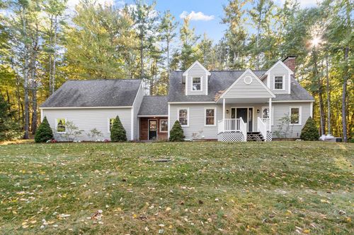 94 Bunker Hill Road, Auburn, NH, 03032 | Card Image