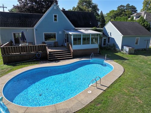 3897 Ridge Rd, Williamson, NY, 14589-9220 | Card Image