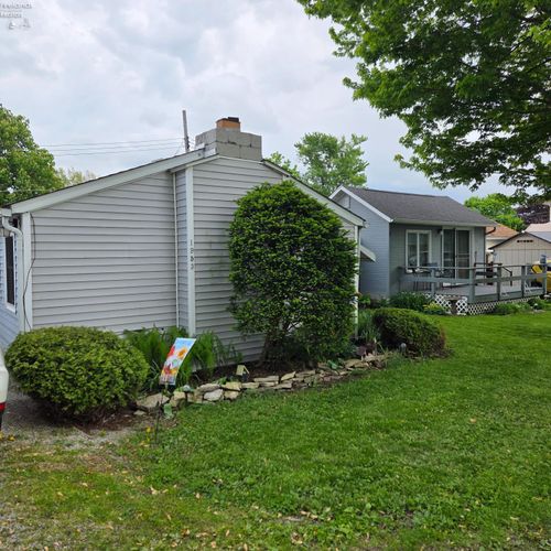 1953 Central Ln, Marblehead, OH, 43440-9772 | Card Image