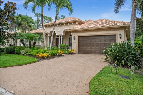 5802 Hammock Isles Dr, NAPLES, FL, 34119-4696 | Card Image
