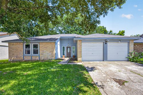 2527 Corral Trl, Friendswood, TX, 77546-2612 | Card Image