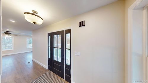 1402 State Route 52, Walden, NY, 12586-2207 | Card Image