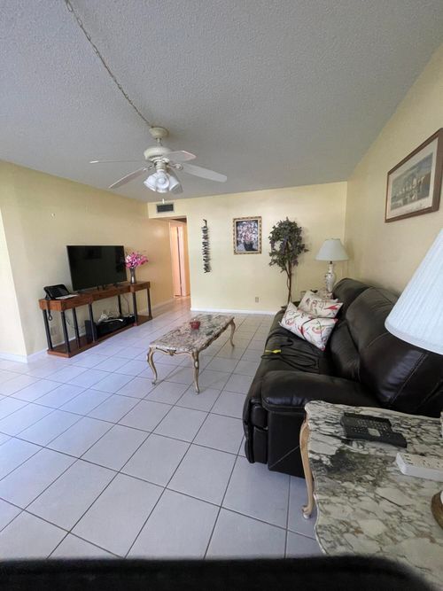 558 Durham T, Deerfield Beach, FL, 33442 | Card Image