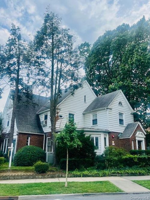 10922 Myrtle Ave, Richmond Hill, NY, 11418-1237 | Card Image