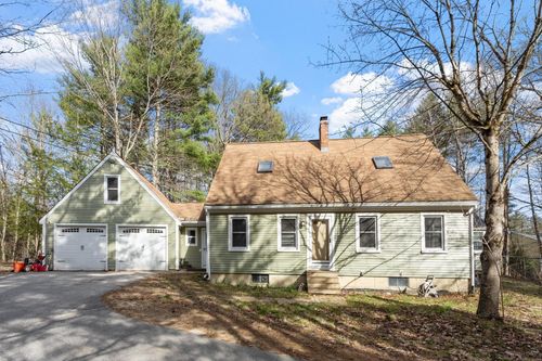 61 Beaver Pond Rd, Weare, NH, 03281-5801 | Card Image