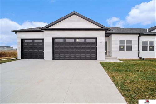 200 W Agnes Dr, Lincoln, NE, 68512 | Card Image