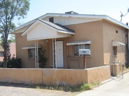 1070 N Tornillo St, Las Cruces, NM, 88001-2273 | Card Image