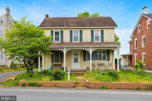 1806 Hoffmansville Rd, Frederick, PA, 19435-9720 | Card Image
