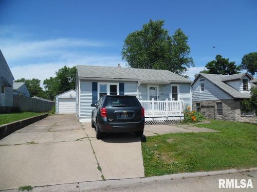 1444 Prospect Ave, Clinton, IA, 52732-6836 | Card Image