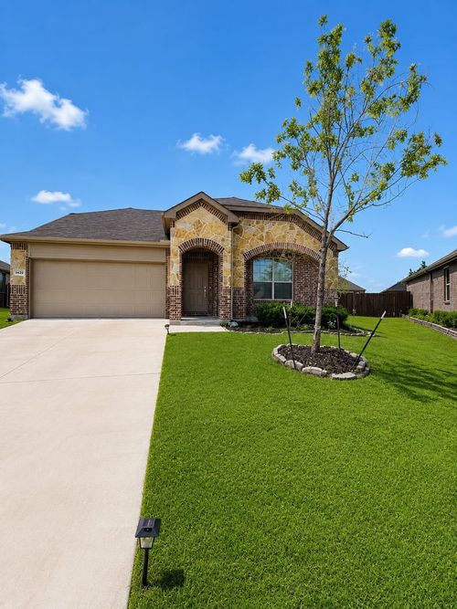8432 Butterfly Ln, Mckinney, TX, 75071-3656 | Card Image