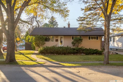 224 Frontenac Drive, Regina, SK, S4S3B5 | Card Image