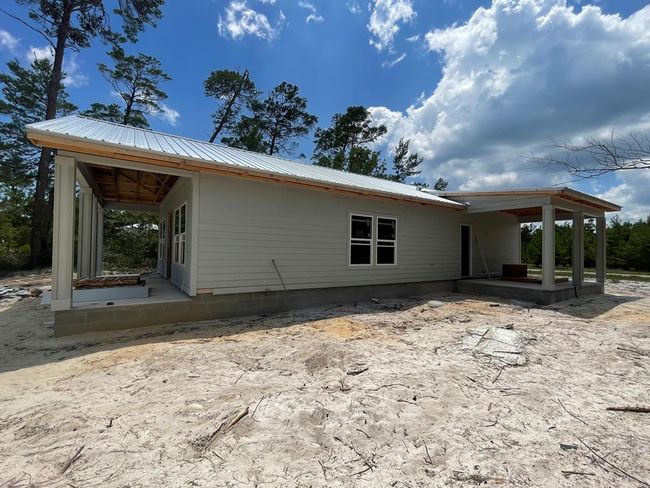 1588 Sandpiper Dr, House other with 3 bedrooms, 2 bathrooms and 3 parking in Carrabelle FL | Image 4
