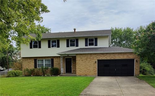 1016 Deer Creek Cir, West Carrollton, OH, 45449-1651 | Card Image