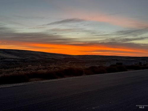 3435 Fly By Rd, New Plymouth, ID, 83655-1010 | Card Image