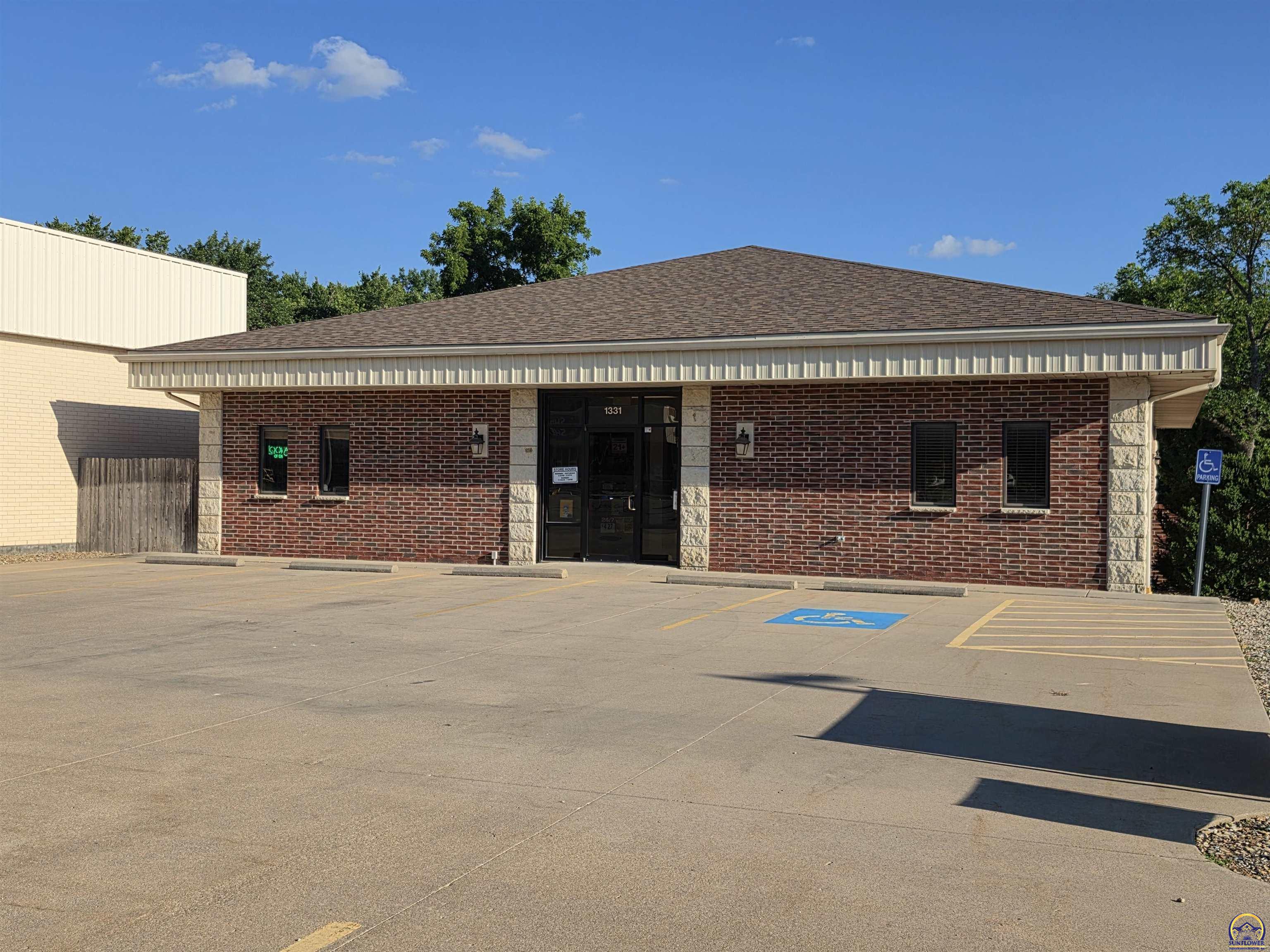 1331 W 6Th Ave, Emporia, KS 66801