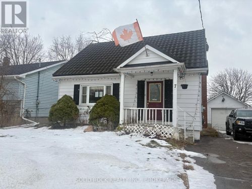 7 Orchard Dr, Belleville, ON, K8P2K2 | Card Image