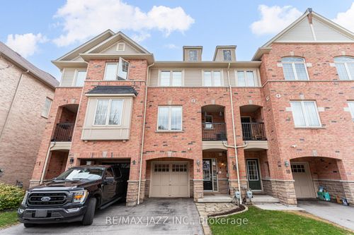 16 Clowes St, Ajax, ON, L1Z0K9 | Card Image