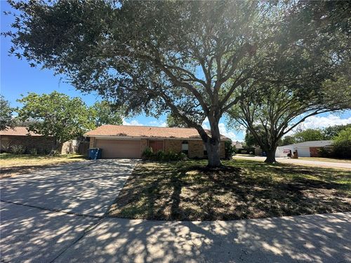 101 Terlingua Dr, Portland, TX, 78374-1216 | Card Image