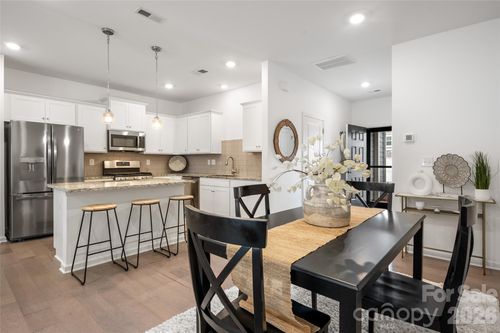 215 Harpers Run Ln, Matthews, NC, 28104-2601 | Card Image