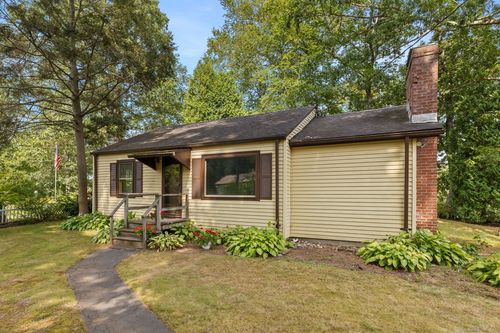 90 Lake Shore Dr, Colchester, CT, 06415-5205 | Card Image