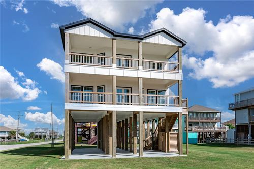 101 Ocean Shore Dr, Crystal Beach, TX, 77650 | Card Image