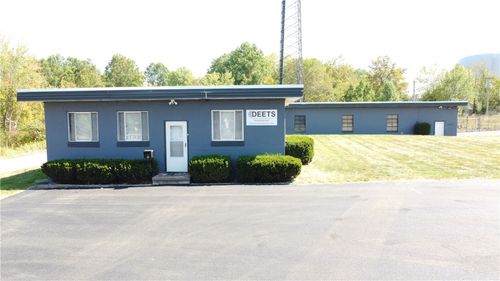 10 Rhoda St, Farrell, PA, 16121-2404 | Card Image