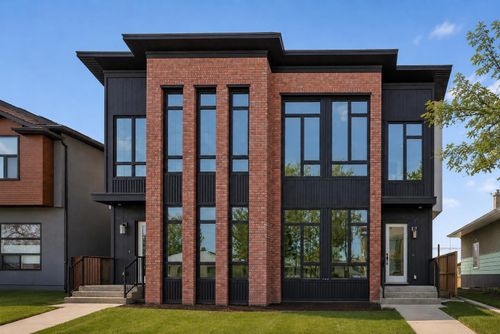 2421 25 Ave Nw, Calgary, AB, T2M2C6 | Card Image