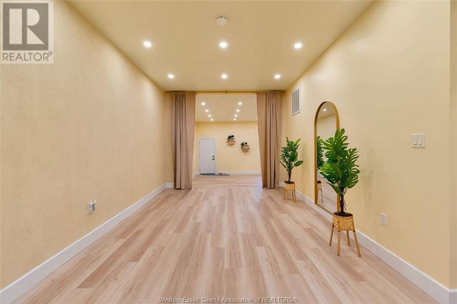 4667 Wyandotte St E, Home with 0 bedrooms, 0 bathrooms and null parking in Windsor ON | Image 40