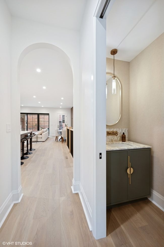 1 - 838 N Damen Ave, Home with 4 bedrooms, 3 bathrooms and 1 parking in CHICAGO IL | Image 5