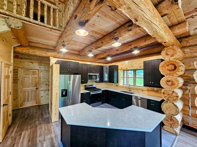 The kitchen island.jpg | Image 11