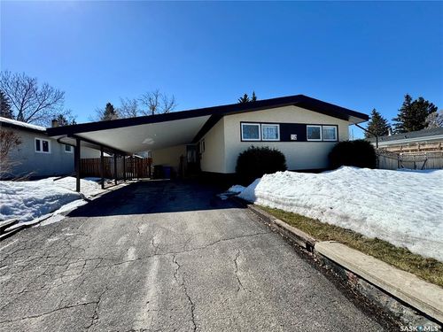 703 Agnew Street, Prince Albert, SK, S6V2P2 | Card Image