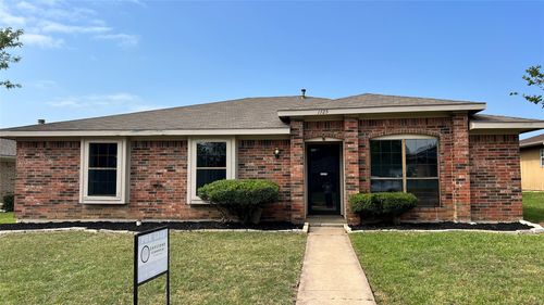 1725 Glencairn Ln, Lewisville, TX, 75067-3242 | Card Image