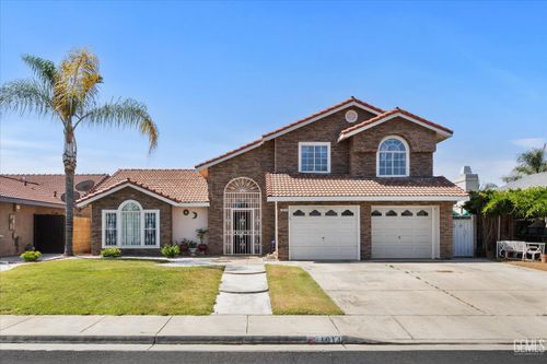 1914 Hummingbird Ave, Delano, CA, 93215-4700 | Card Image