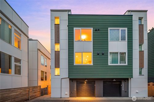 b-12322 14th Ave Ne, Seattle, WA, 98125-4816 | Card Image